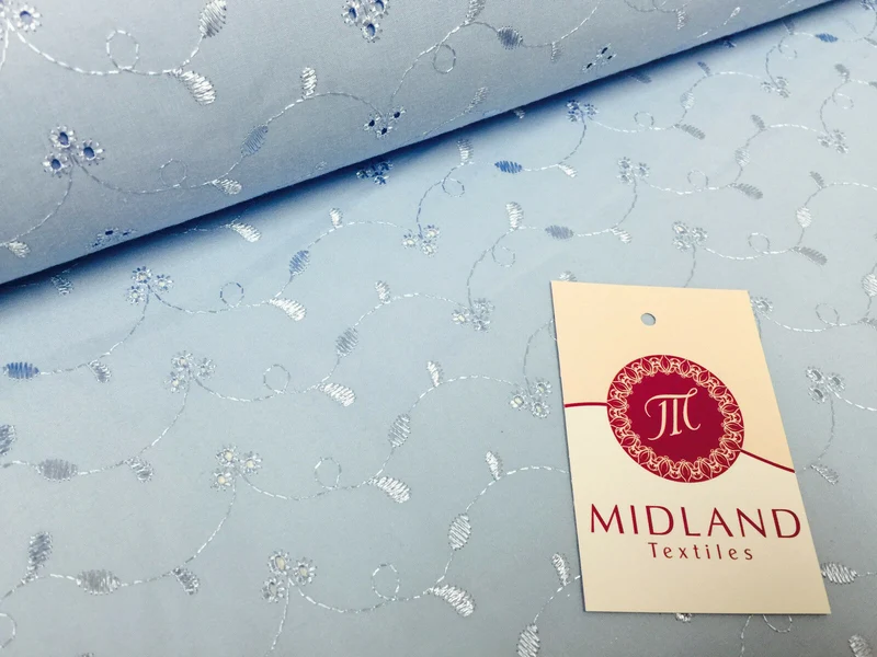 Broderie Anglais Poly cotton Fabric 3 Whole per meter 45" M41 Mtex