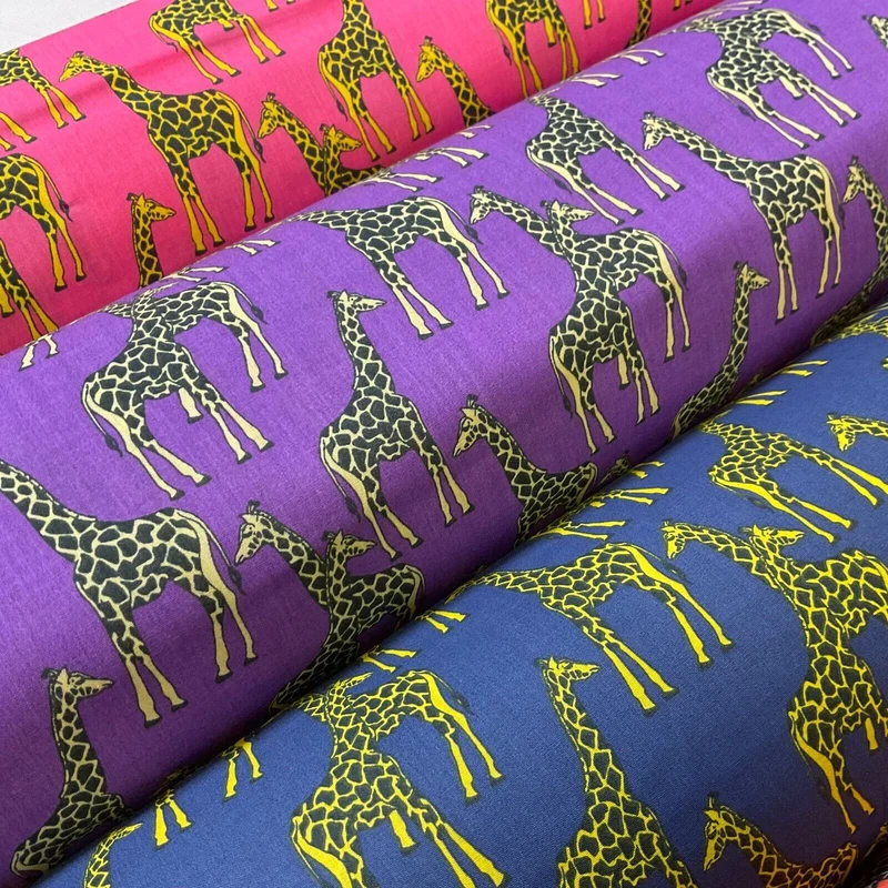 Giraffe Animal Print Poly Cotton Fabric 110cm Wide M1706