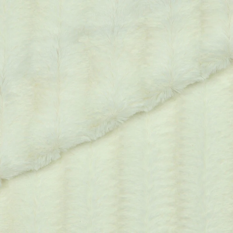 Ecru Luxury Fur plush ideal for jackets throws and pillows fabric M1802