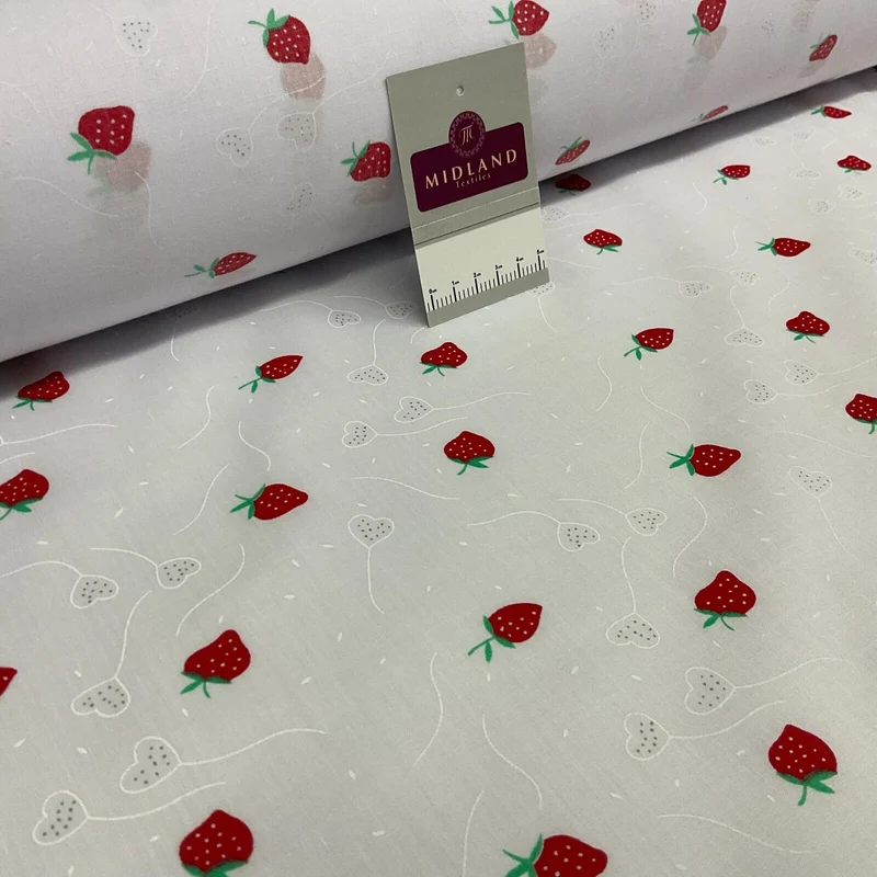 White Strawberry Strawberries Fruit Poly cotton printed fabric 110cm wide M1700