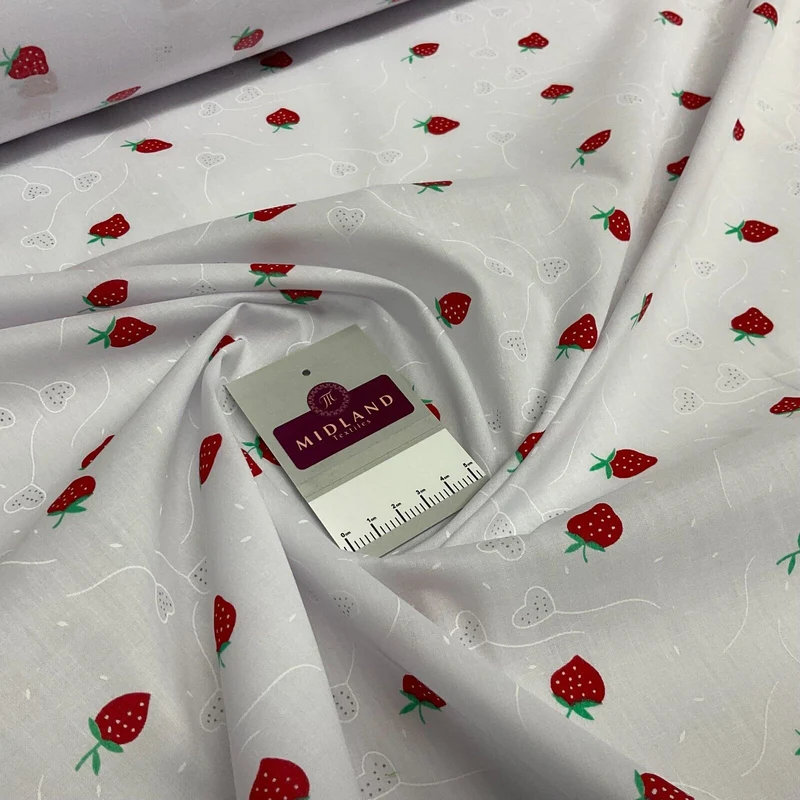 White Strawberry Strawberries Fruit Poly cotton printed fabric 110cm wide M1700