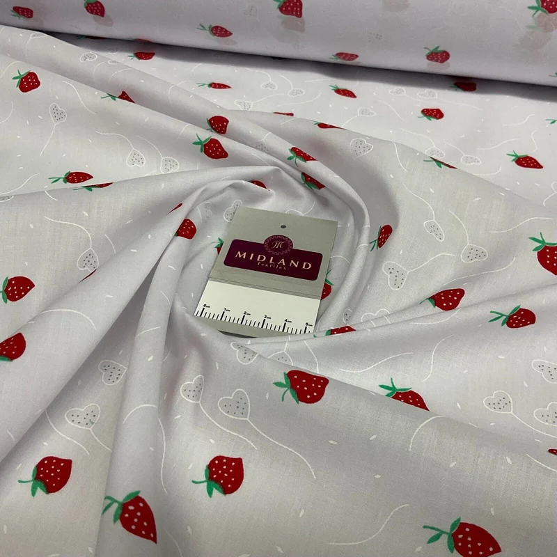 White Strawberry Strawberries Fruit Poly cotton printed fabric 110cm wide M1700