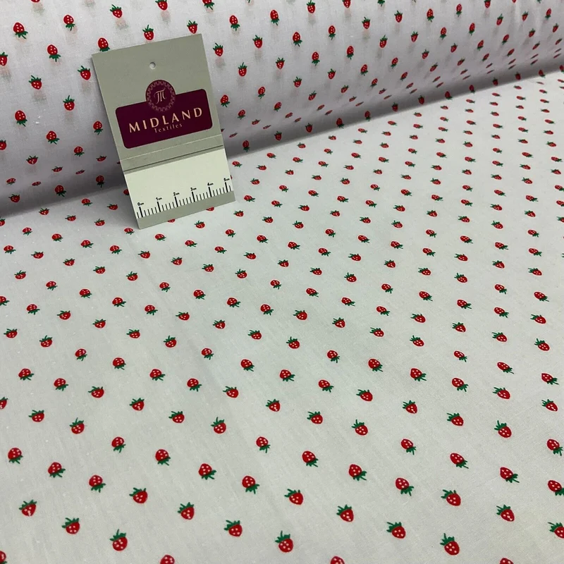 White Strawberry Strawberries Fruit Poly cotton printed fabric 110cm wide M1700