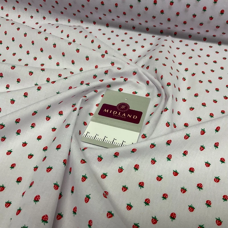 White Strawberry Strawberries Fruit Poly cotton printed fabric 110cm wide M1700