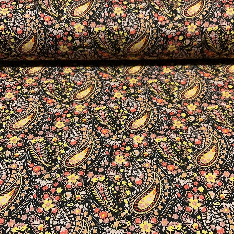 Vintage Paisley 100% cotton Poplin printed dress craft fabric 112cm wide M1744