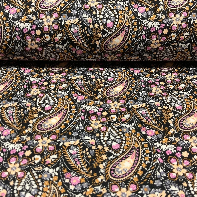 Vintage Paisley 100% cotton Poplin printed dress craft fabric 112cm wide M1744