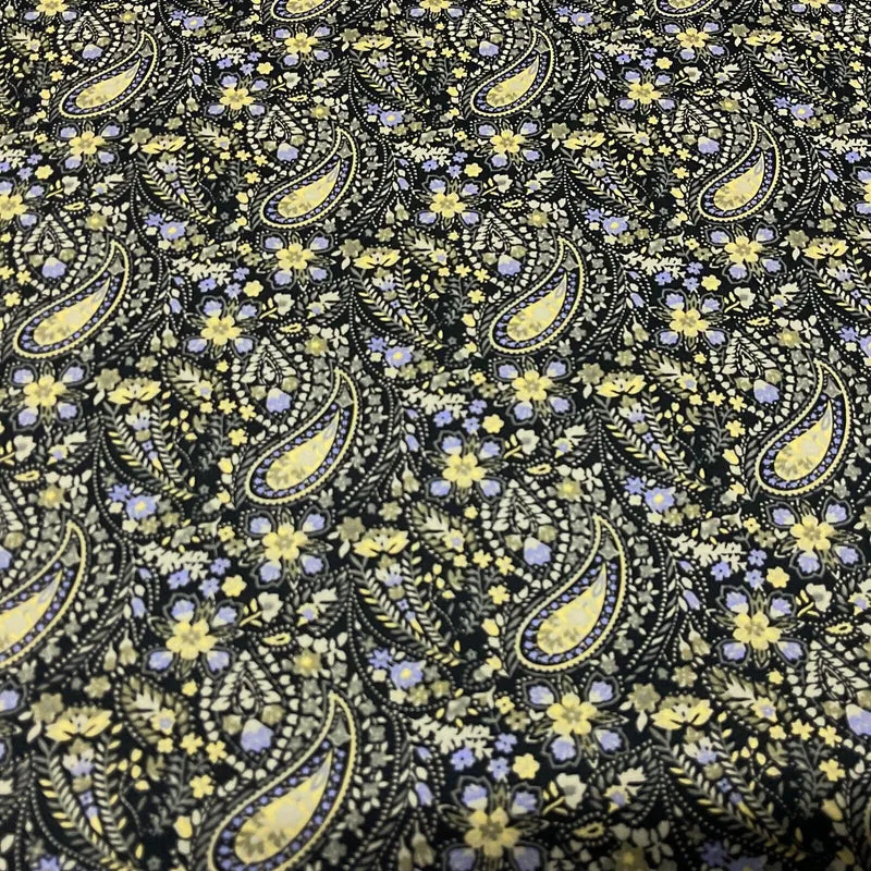 Vintage Paisley 100% cotton Poplin printed dress craft fabric 112cm wide M1744
