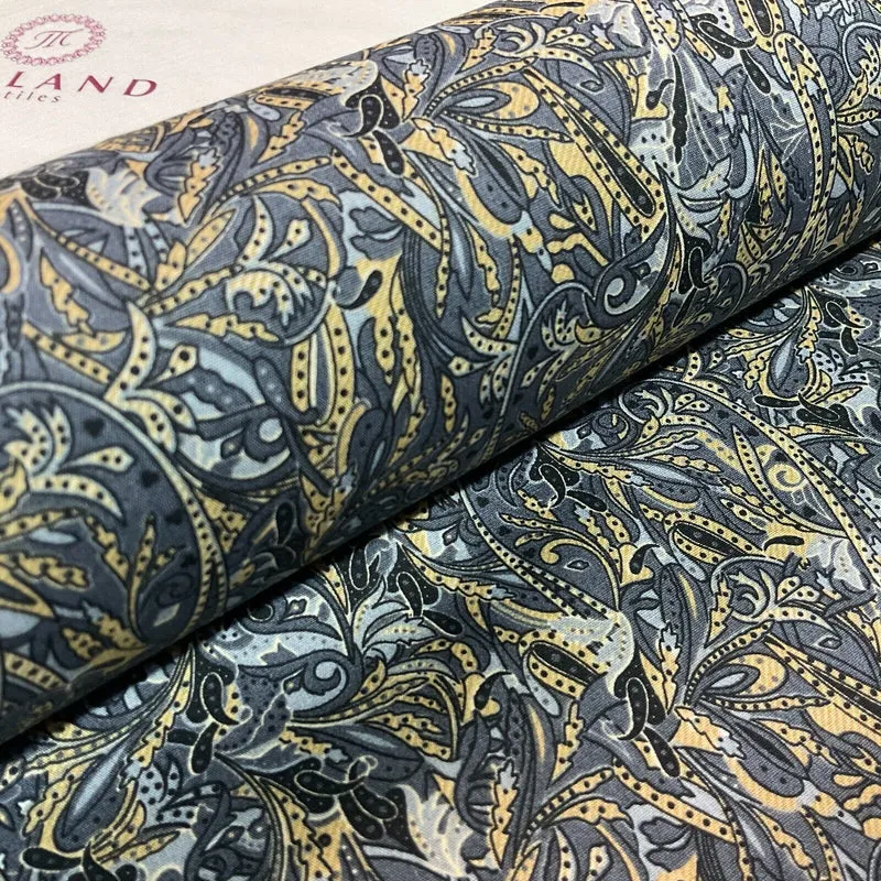 Vintage Paisley Cotton Poplin printed dress craft fabric 112cm wide M1743