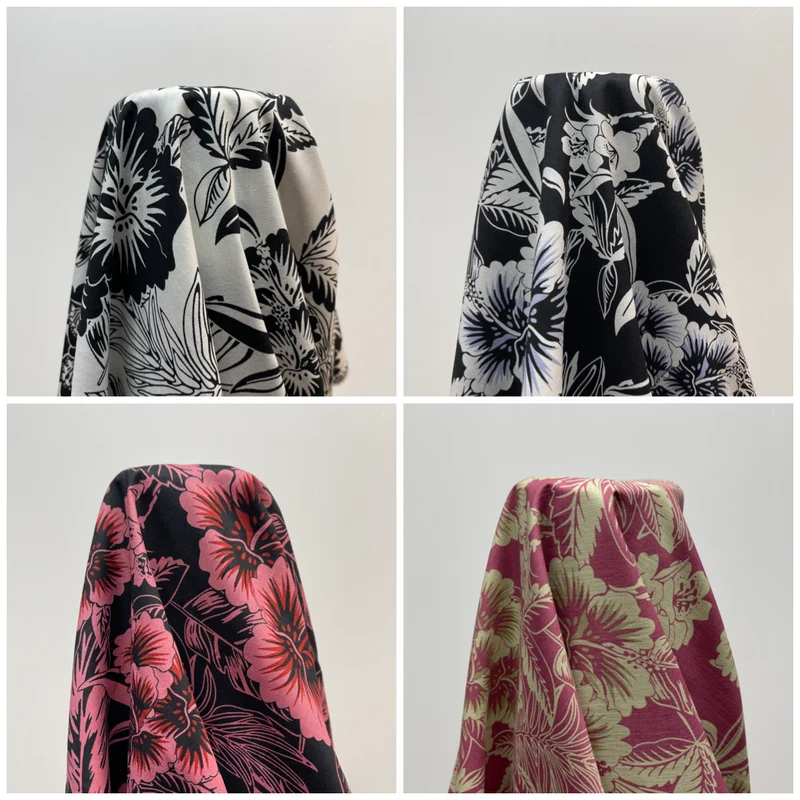 Large Vintage Floral 100% cotton printed fabric 150cm wide M1738