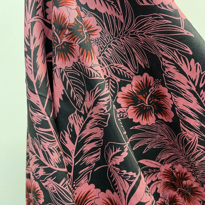Large Vintage Floral 100% cotton printed fabric 150cm wide M1738