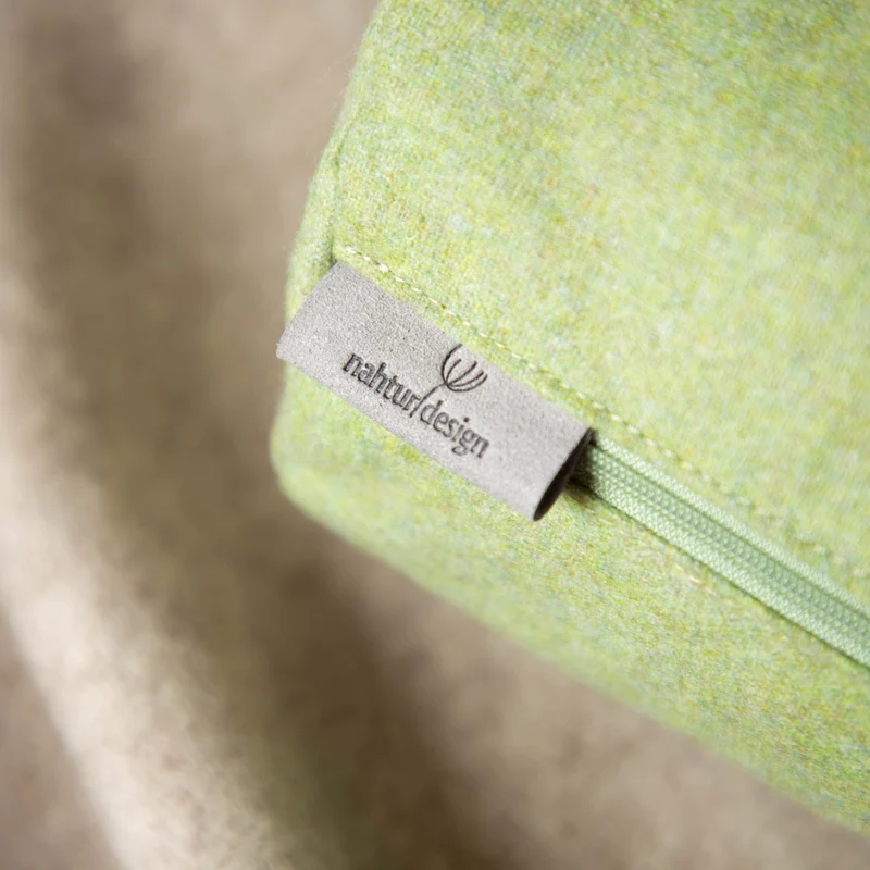 Nackenrolle aus Merino-Feinloden | Naturfüllung
