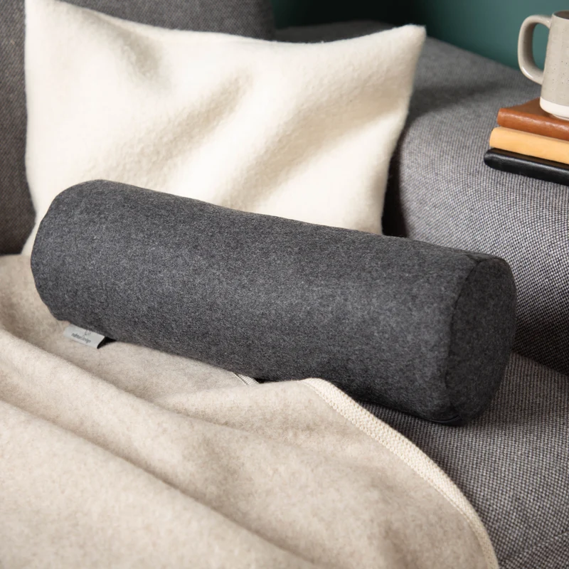 Nackenrolle aus Merino-Feinloden | Naturfüllung