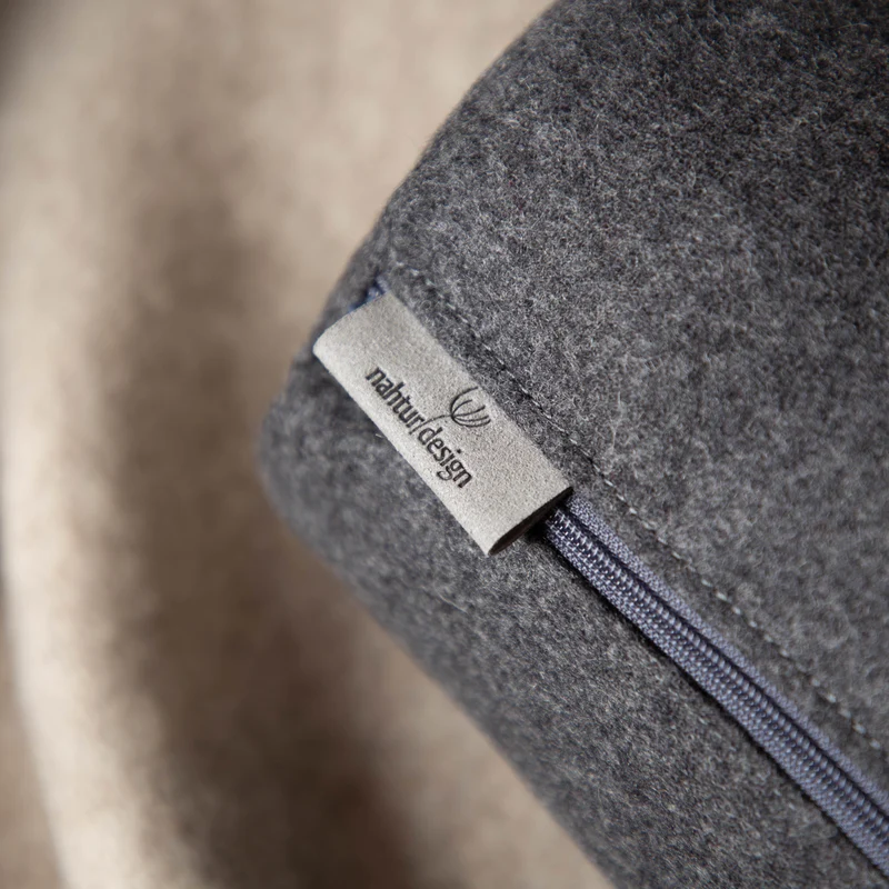 Nackenrolle aus Merino-Feinloden | Naturfüllung
