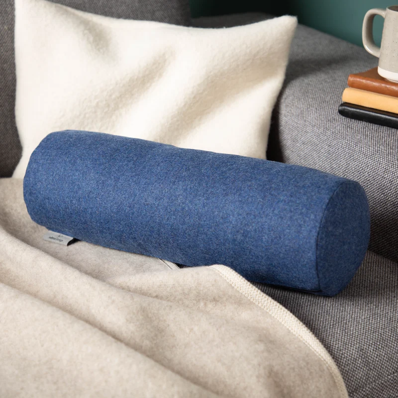 Nackenrolle aus Merino-Feinloden | Naturfüllung