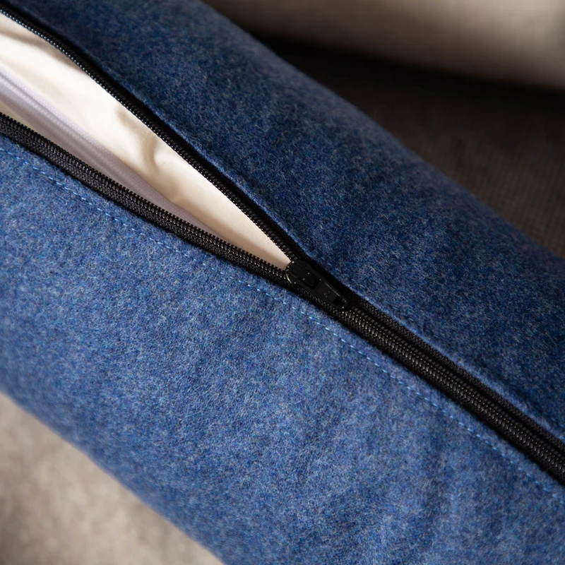 Nackenrolle aus Merino-Feinloden | Naturfüllung