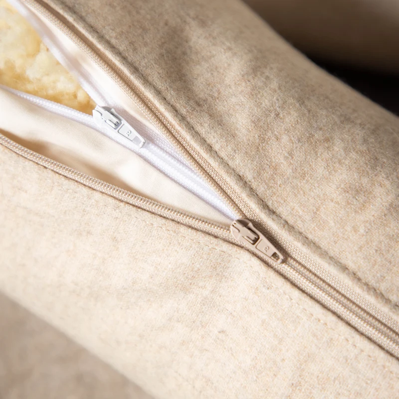 Nackenrolle aus Merino-Feinloden | Naturfüllung