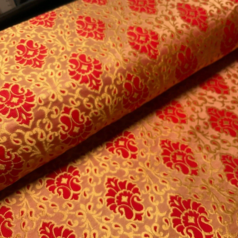 Ornamental Damask Brocade Wedding Banarsi Fabric 130 cm wide M1565