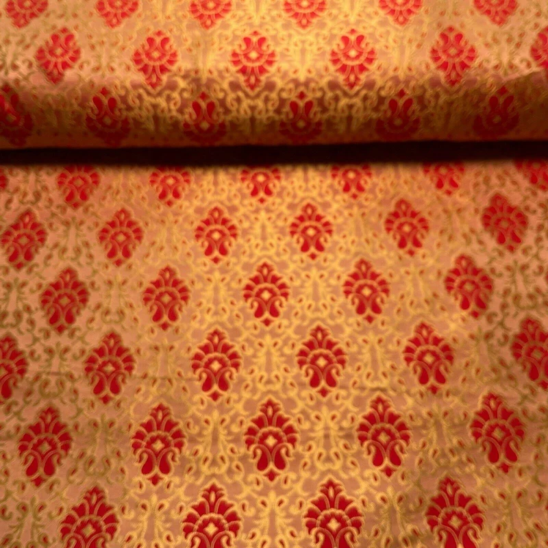 Ornamental Damask Brocade Wedding Banarsi Fabric 130 cm wide M1565