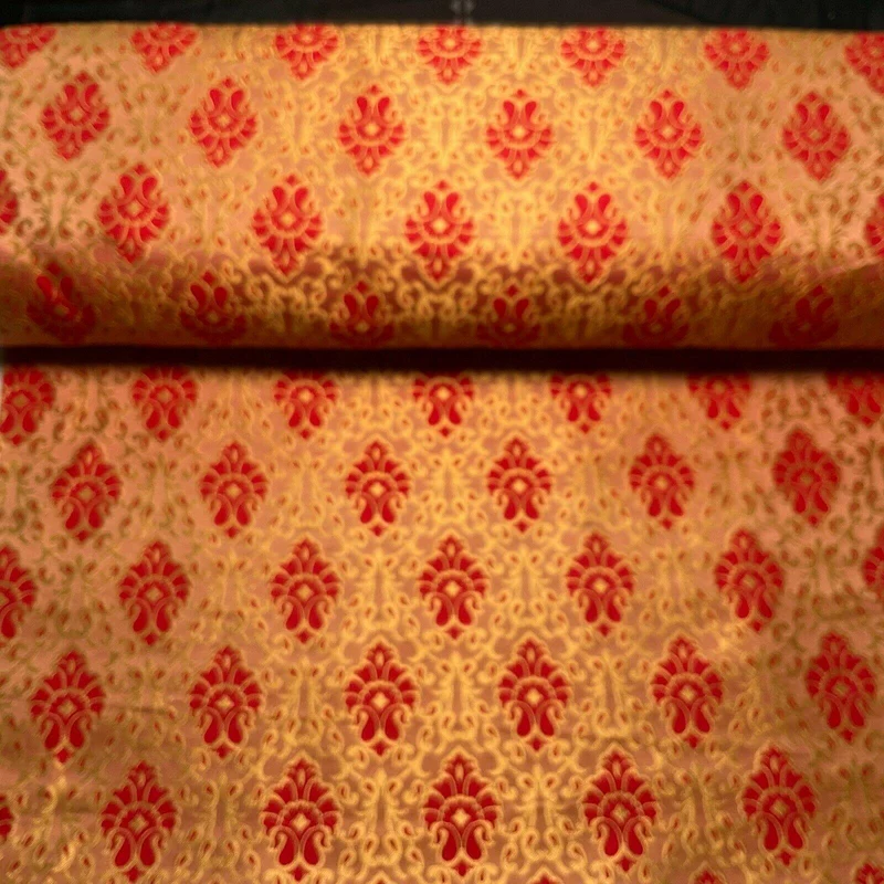 Ornamental Damask Brocade Wedding Banarsi Fabric 130 cm wide M1565