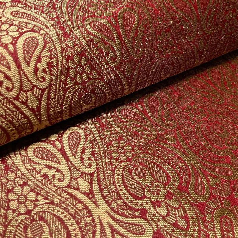 Double Paisley Brocade Wedding Banarsi Fabric 147 cm M1566