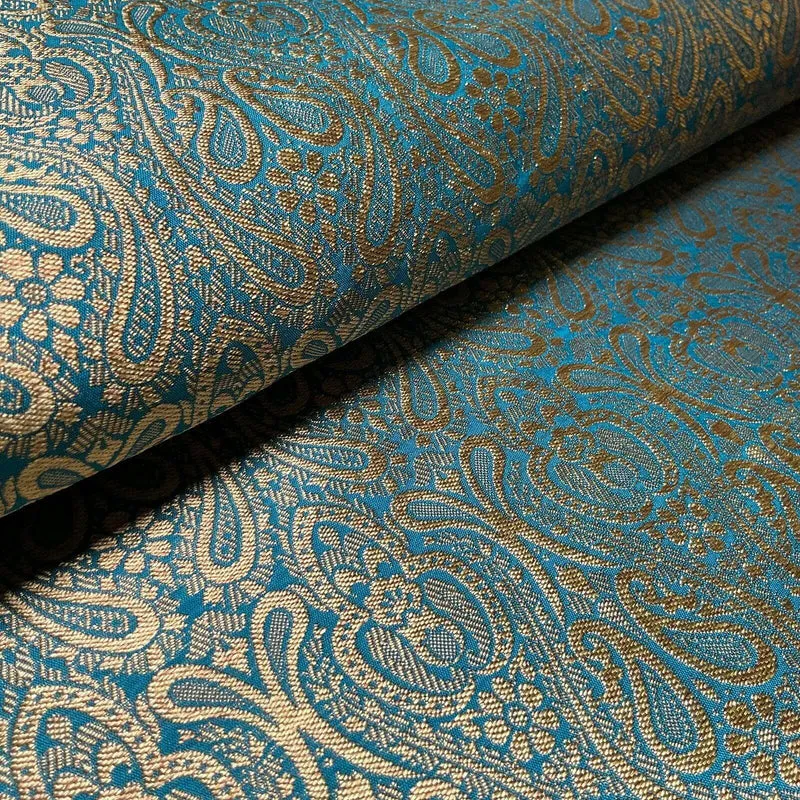 Double Paisley Brocade Wedding Banarsi Fabric 147 cm M1566