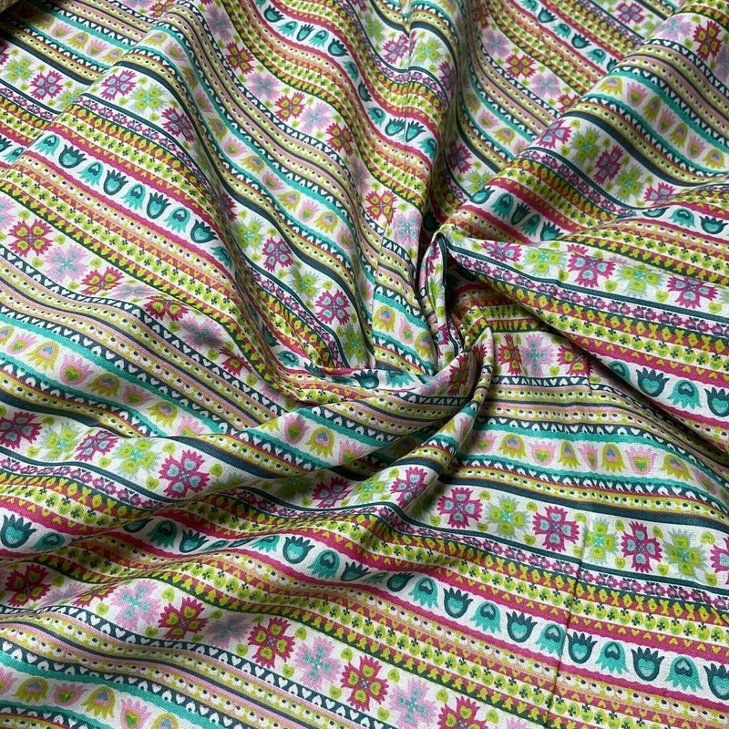 Digital Printed Various Designs 100% Cotton crafting Fabric 160cm M1581