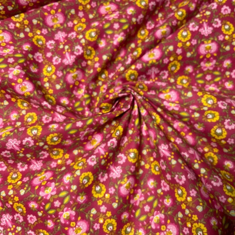 Digital Printed Various Designs 100% Cotton crafting Fabric 160cm M1581