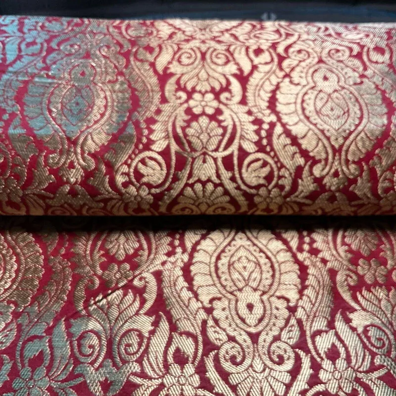 Ornamental Damask Brocade Wedding Banarsi Fabric 147 cm wide M1567