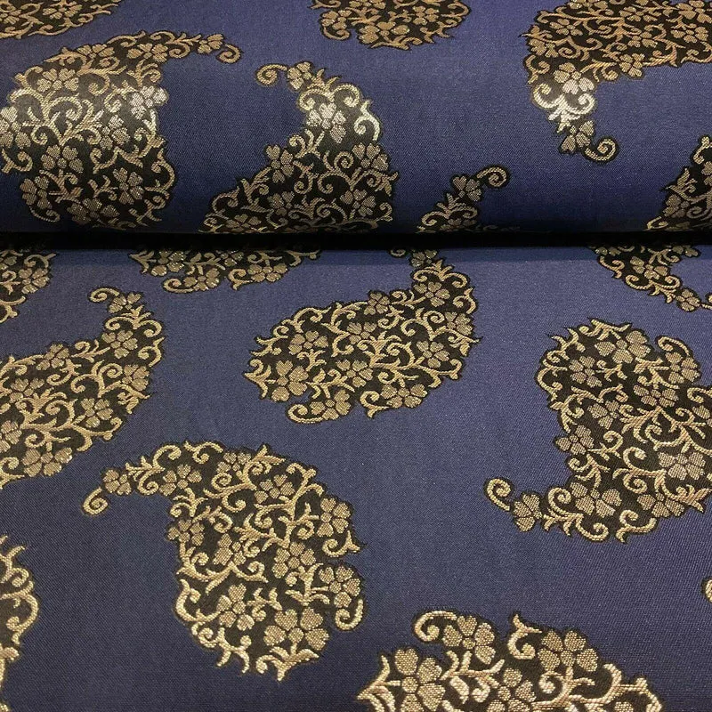 Paisley Brocade Wedding Banarsi Fabric 147 cm M1598