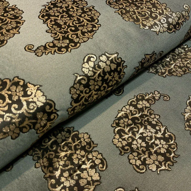Paisley Brocade Wedding Banarsi Fabric 147 cm M1598