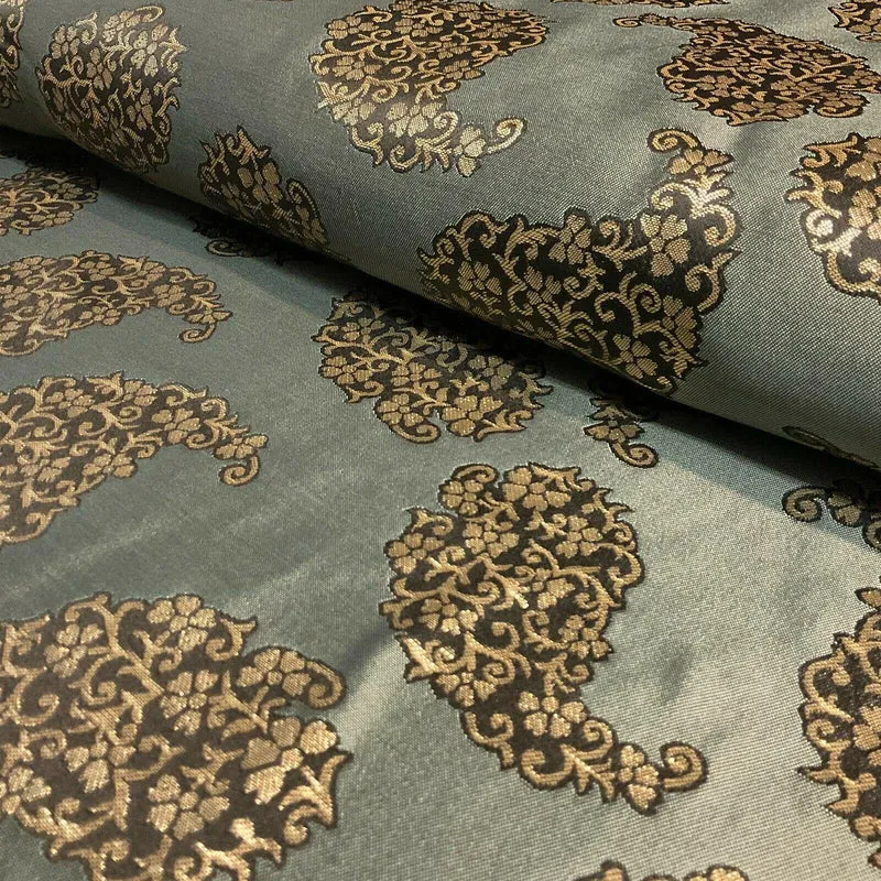 Paisley Brocade Wedding Banarsi Fabric 147 cm M1598