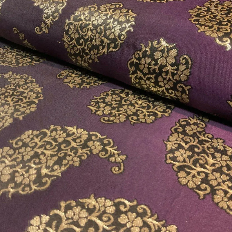 Paisley Brocade Wedding Banarsi Fabric 147 cm M1598