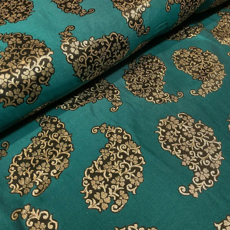 Paisley Brocade Wedding Banarsi Fabric 147 cm M1598