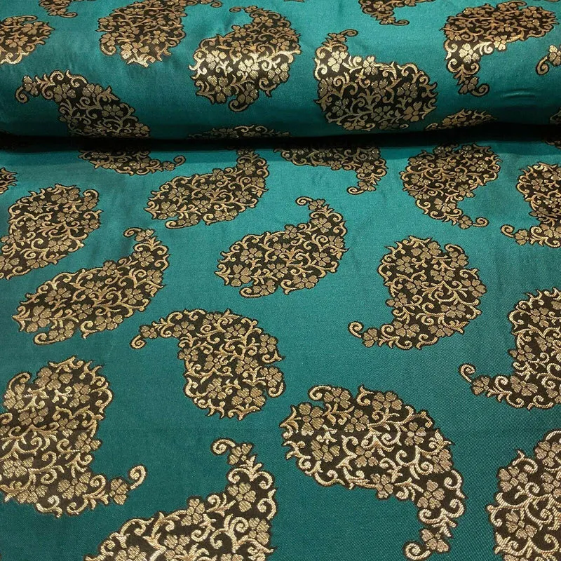 Paisley Brocade Wedding Banarsi Fabric 147 cm M1598