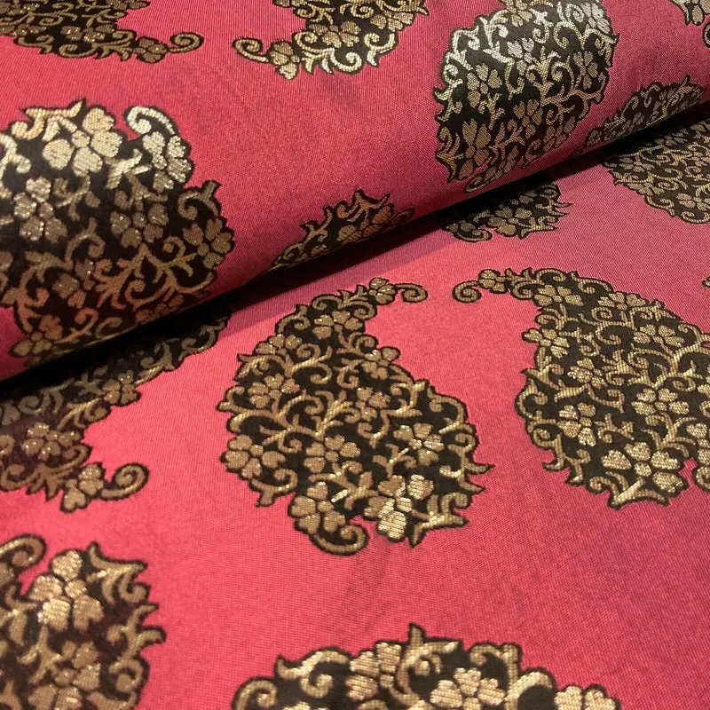 Paisley Brocade Wedding Banarsi Fabric 147 cm M1598