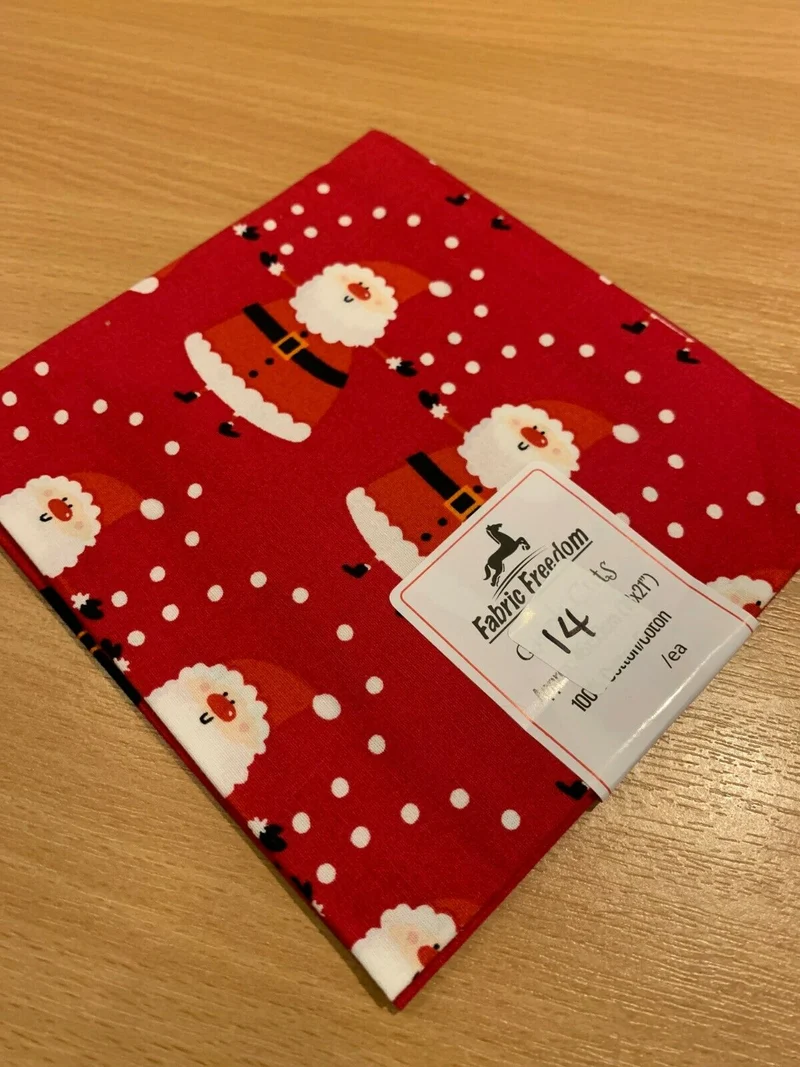 Christmas 100% Cotton pre-cut Fat quarters 46cm x 53cm craft Fabric MK1459