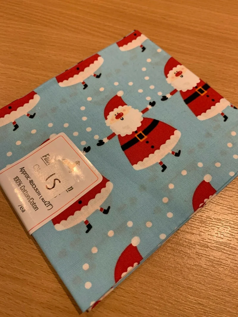 Christmas 100% Cotton pre-cut Fat quarters 46cm x 53cm craft Fabric MK1459