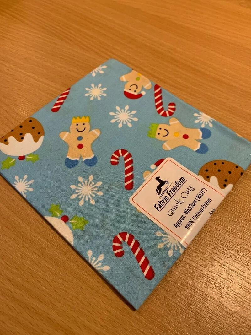Christmas 100% Cotton pre-cut Fat quarters 46cm x 53cm craft Fabric MK1459