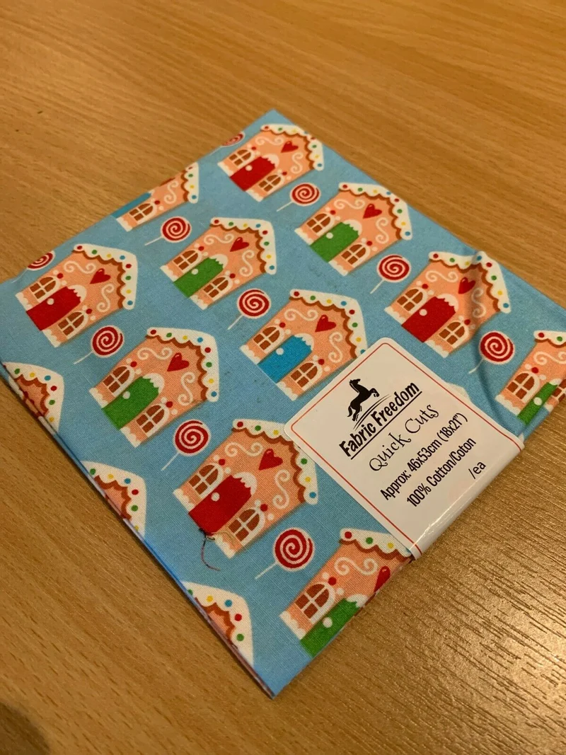 Christmas 100% Cotton pre-cut Fat quarters 46cm x 53cm craft Fabric MK1459