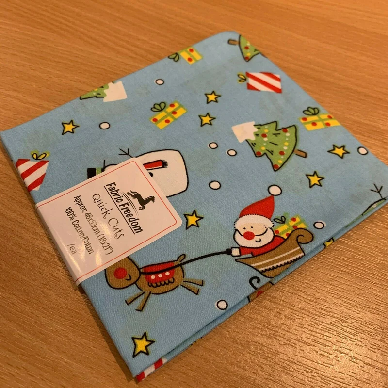 Christmas 100% Cotton pre-cut Fat quarters 46cm x 53cm craft Fabric MK1459