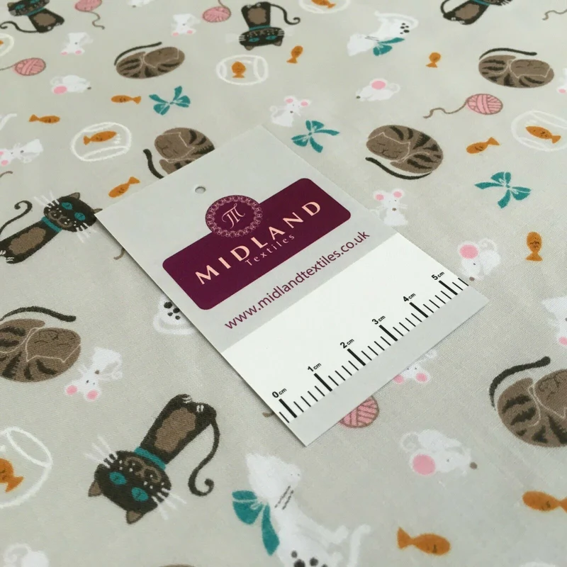 Cat and Mouse Poly Cotton Craft Fabric, 110 cm Wide, M1446