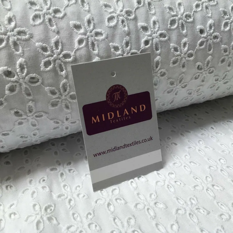 Broderie Anglaise cotton eyelet lace Fabric 55" Wide M992