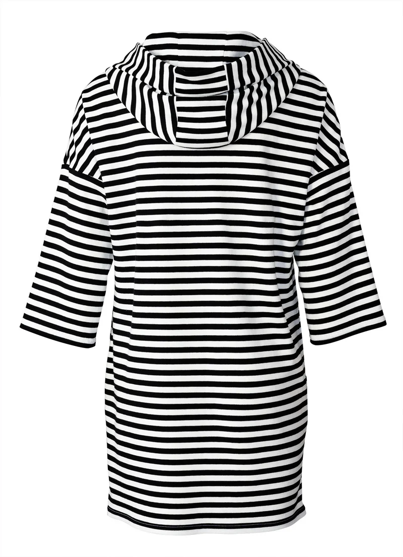 5851 Kleid