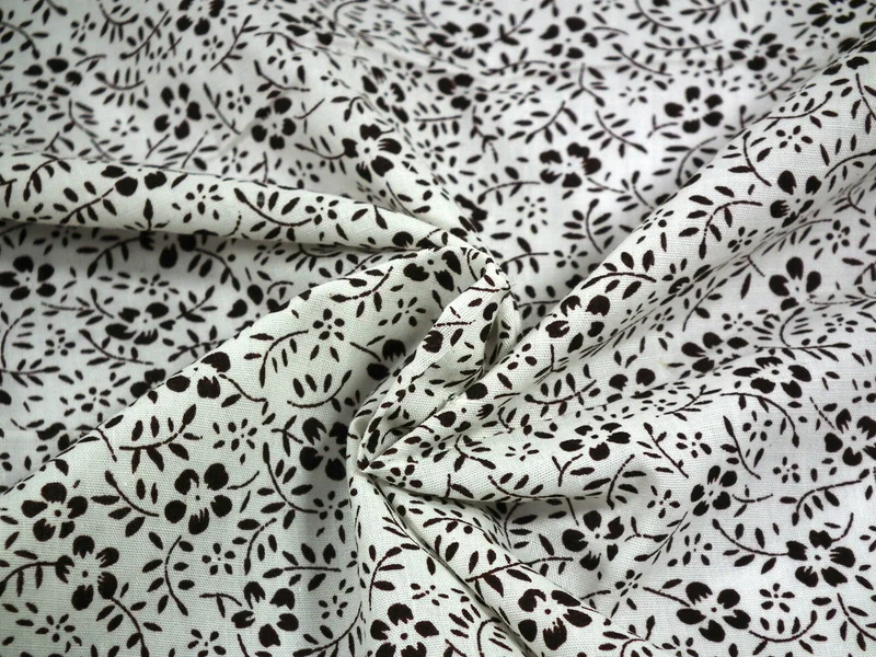 Floral Vintage flower leaves and stem print poly cotton 44" Wide M332 Mtex
