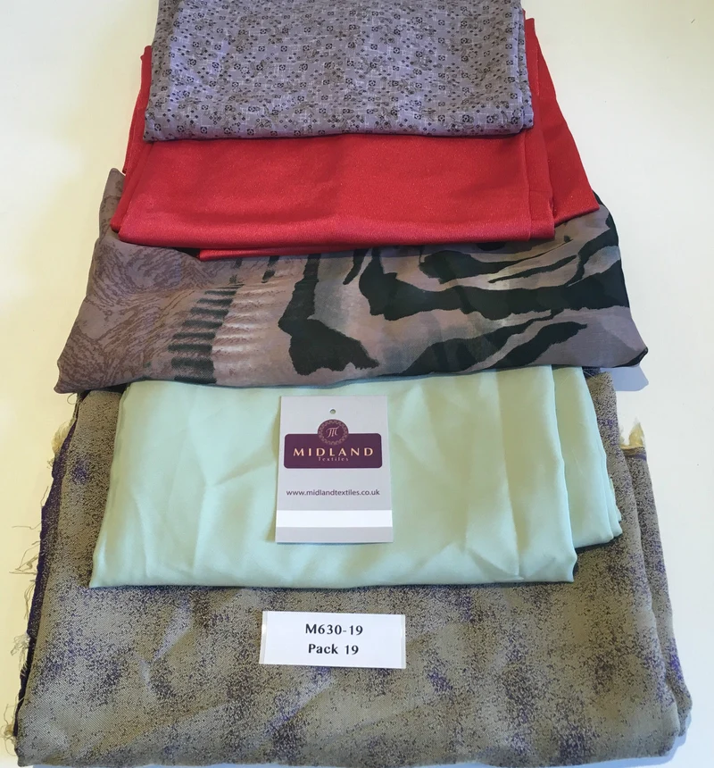 Mixed Assorted fabric Pack of 5 remnants patchwork quilting crafting M630 Mtex
