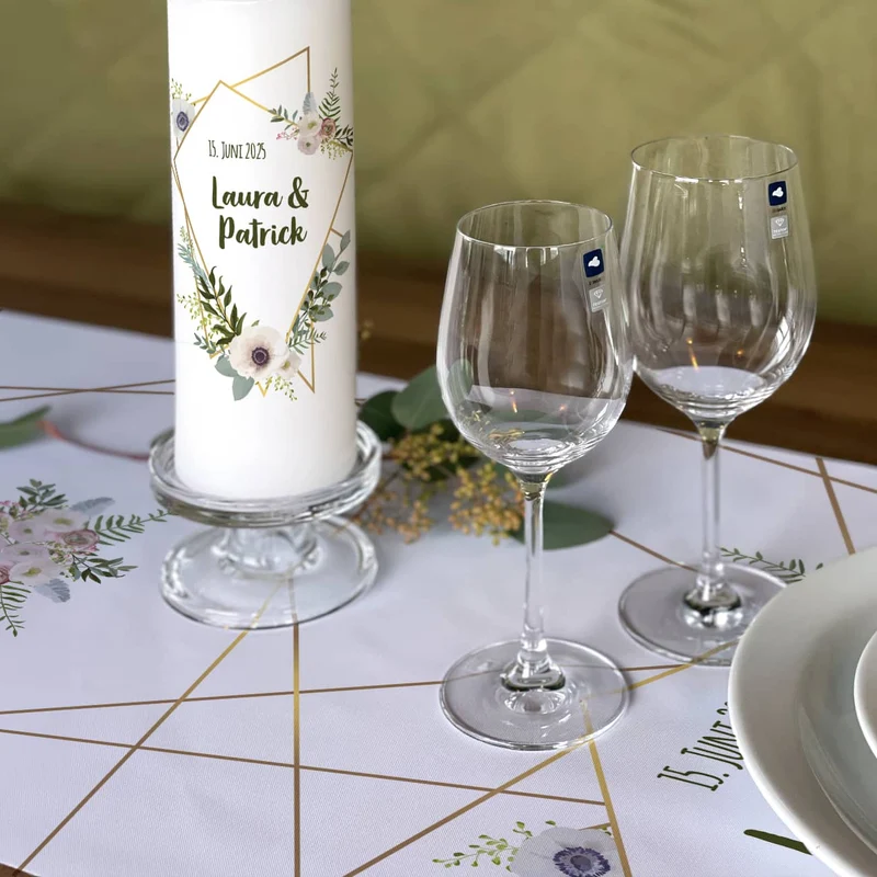 Tischläufer zur Hochzeit mit Namen, Datum & Blüten - in zwei Längen