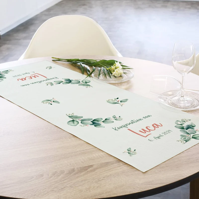 Tischläufer mit Eukalyptus-Motiv zur Kommunion, Konfirmation oder Taufe - in zwei Längen